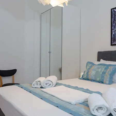 Cozy Central 3 Guests