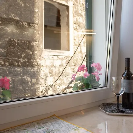 公寓 Cozy Central 3 Guests *